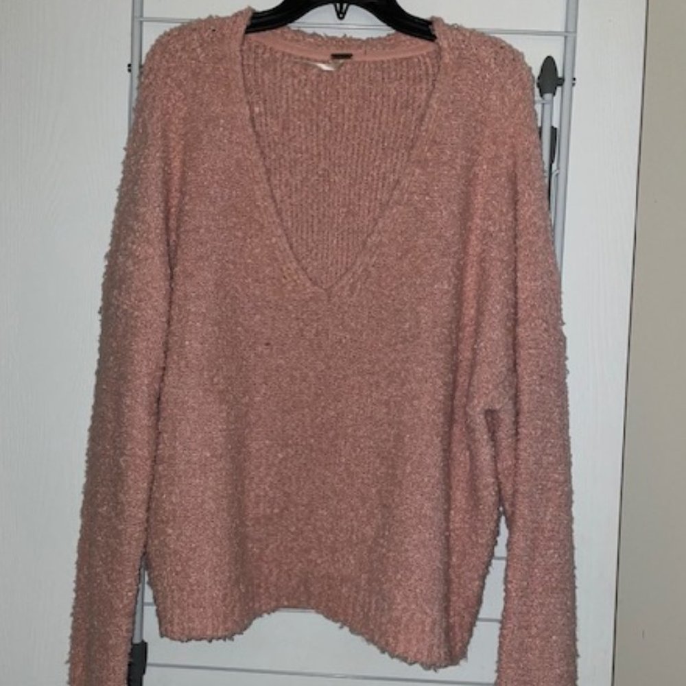 Free People Pink V-Neck Sweater - Large
